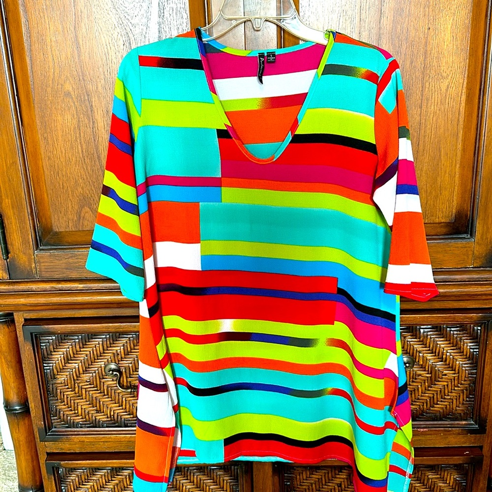 Three quarter sleeve V-neck swim cover up , size Small